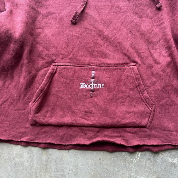 Doctrine Ruffle Tiered Sleeve Hoodie Women's 2XL Maroon Cropped Pullover Sweater - Picture 2 of 8